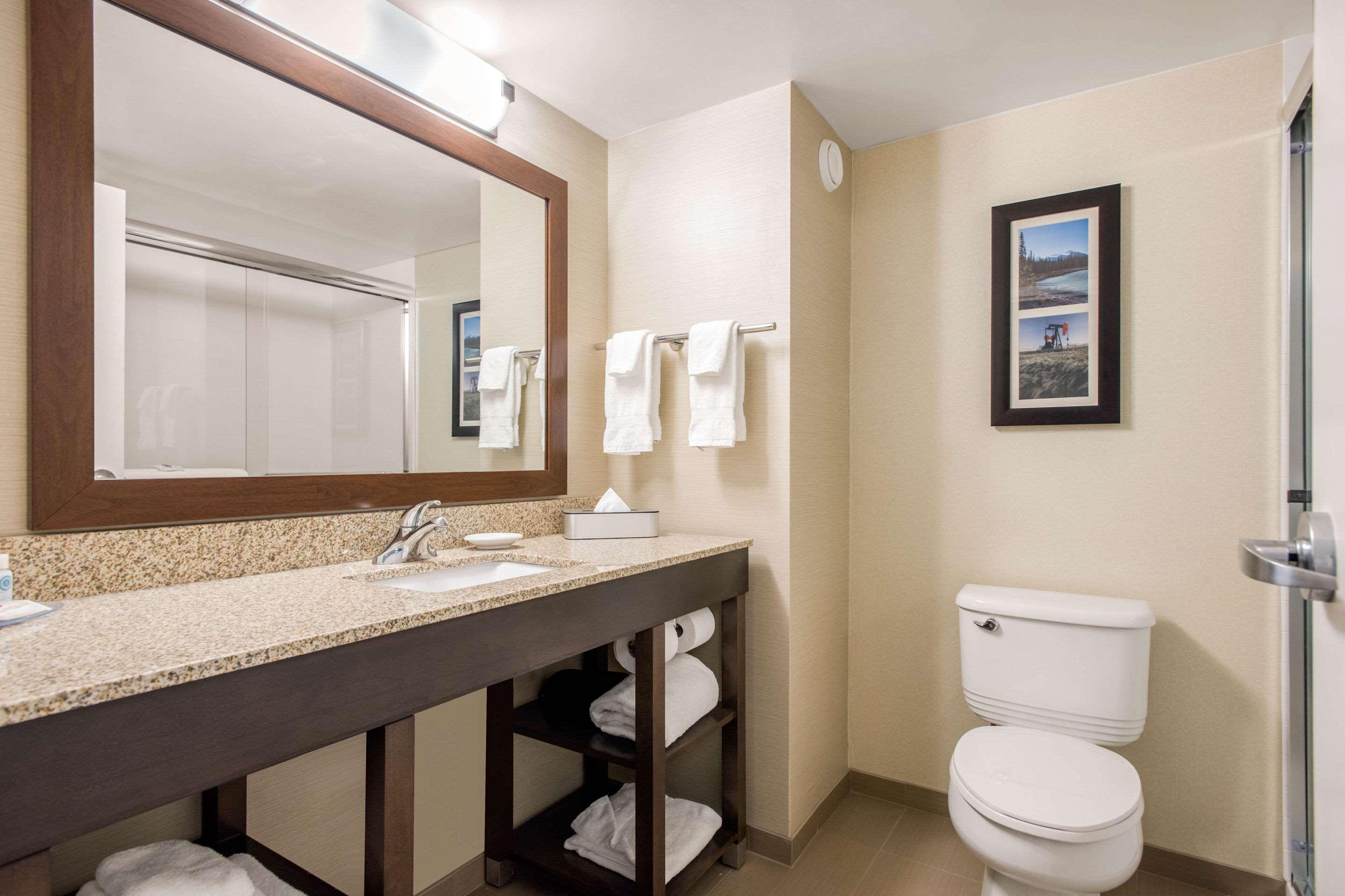 Comfort & Hotel Red Deer